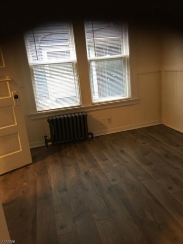 37 Broad St, Flemington Boro, NJ 08822