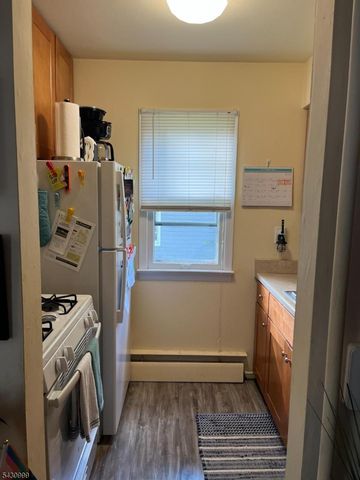 37 Broad St, Flemington Boro, NJ 08822