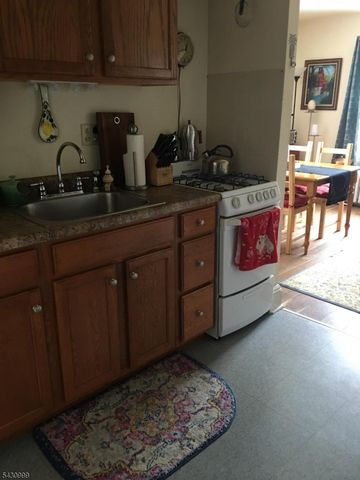 37 Broad St, Flemington Boro, NJ 08822