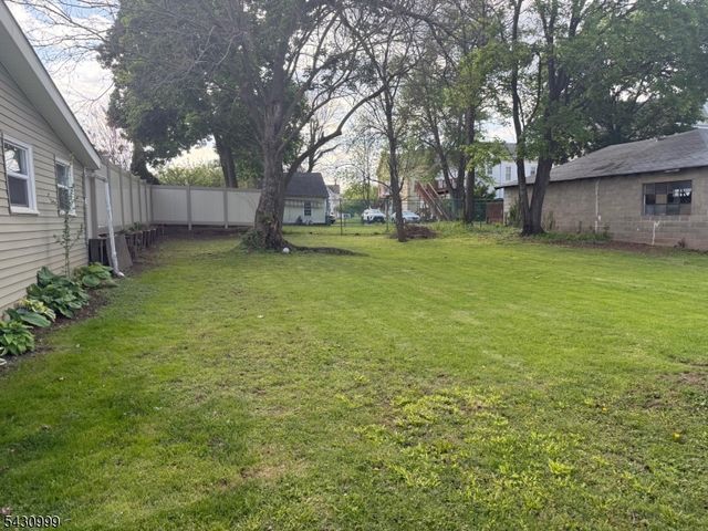 37 Broad St, Flemington Boro, NJ 08822