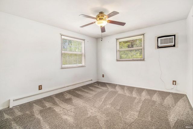 52882 Camellia Drive, South Bend, IN 46637