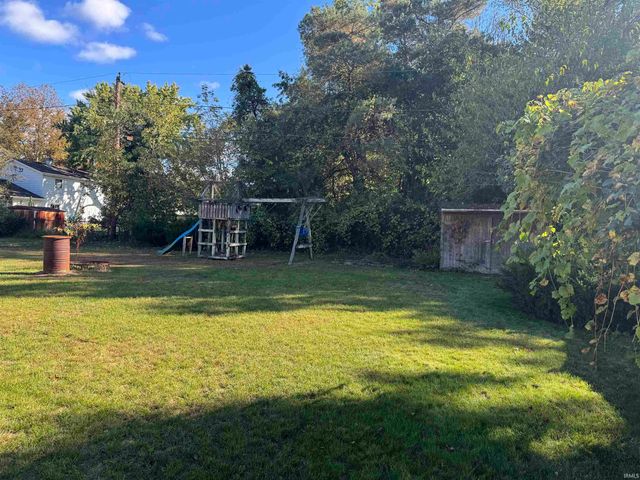 52882 Camellia Drive, South Bend, IN 46637