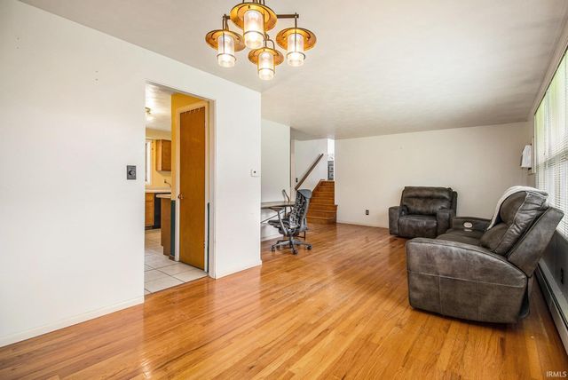 52882 Camellia Drive, South Bend, IN 46637