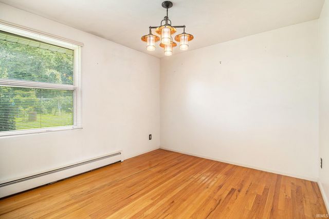 52882 Camellia Drive, South Bend, IN 46637