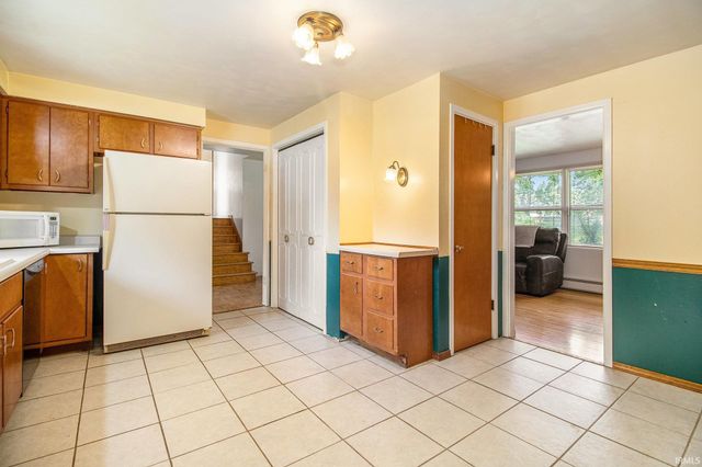 52882 Camellia Drive, South Bend, IN 46637