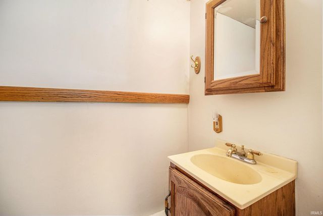 52882 Camellia Drive, South Bend, IN 46637