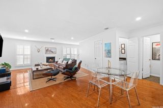 201 Ellwood St Apt 211, San Antonio, TX 78209