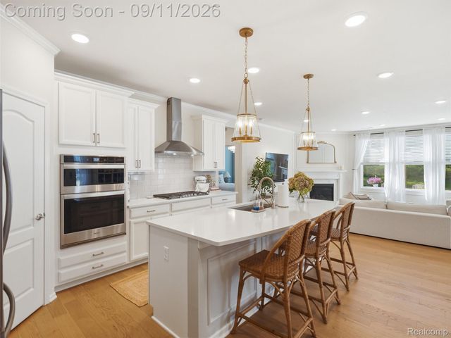1060 Spring Trail Court, Brighton, MI 48116