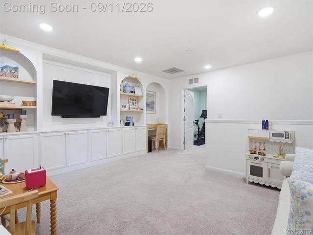 1060 Spring Trail Court, Brighton, MI 48116