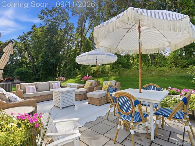 1060 Spring Trail Court, Brighton, MI 48116