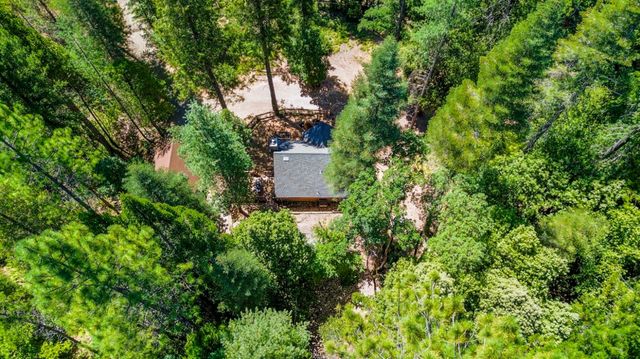 17017 Oregon Hill Rd, Challenge, CA 95925
