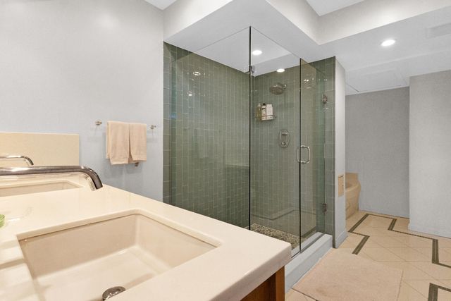 333 Sunset Drive 908, Fort Lauderdale, FL 33301