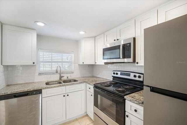 811 RUSSELL LANE 309, Brandon, FL 33510