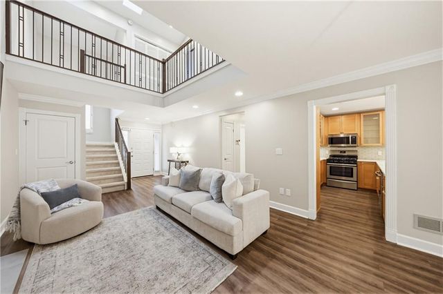 1210 Brookhaven Woods Court NE, Atlanta, GA 30319