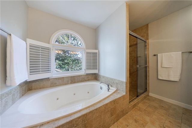 1210 Brookhaven Woods Court NE, Atlanta, GA 30319