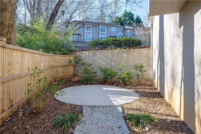 1210 Brookhaven Woods Court NE, Atlanta, GA 30319