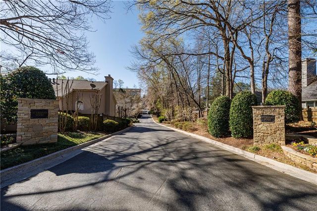 1210 Brookhaven Woods Court NE, Atlanta, GA 30319