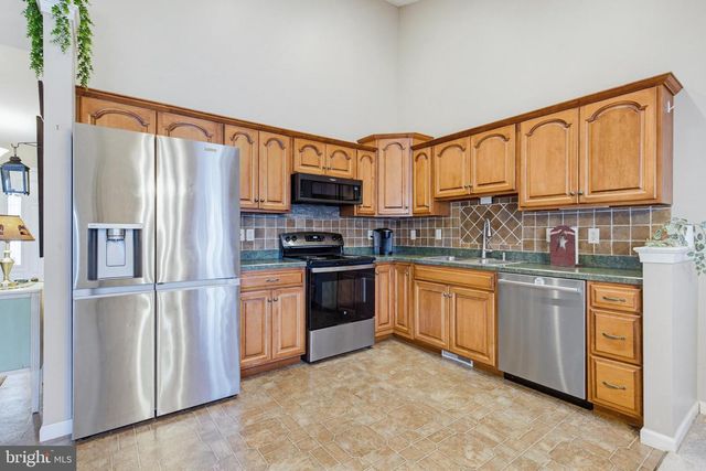 730 HEATHER RDG, Manheim, PA 17545