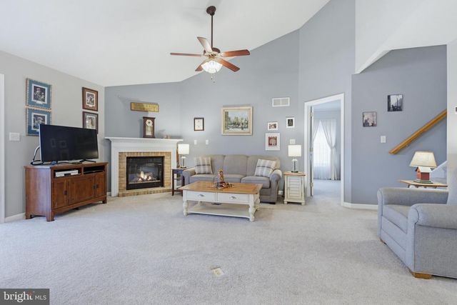 730 HEATHER RDG, Manheim, PA 17545