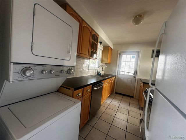 4614 Olivia Avenue, Royal Oak, MI 48073