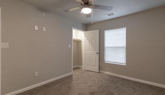 282 Plez Morgan Drive F, Montgomery, TX 77356