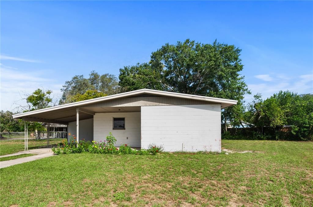 901 LAKEWOOD AVENUE, Tampa, FL 33613