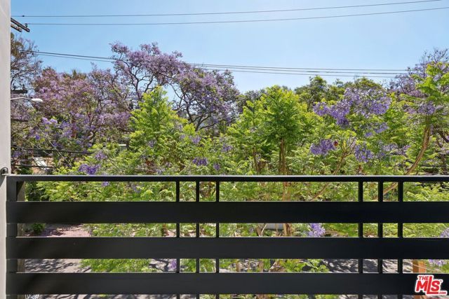 2111 Holly Drive, Los Angeles, CA 90068
