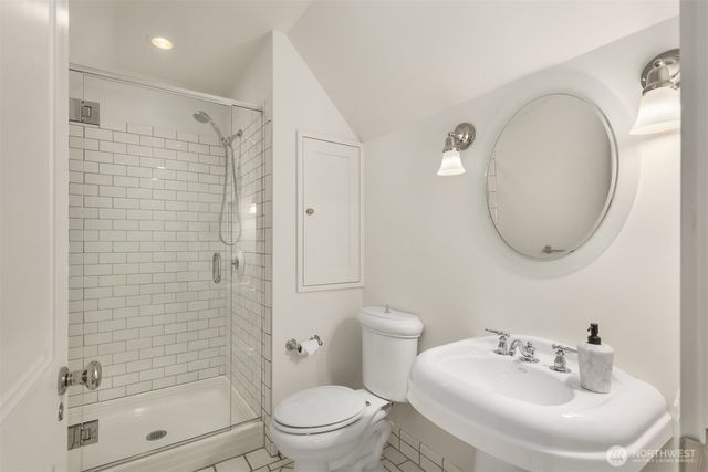 8106 Overlake Drive W, Medina, WA 98039