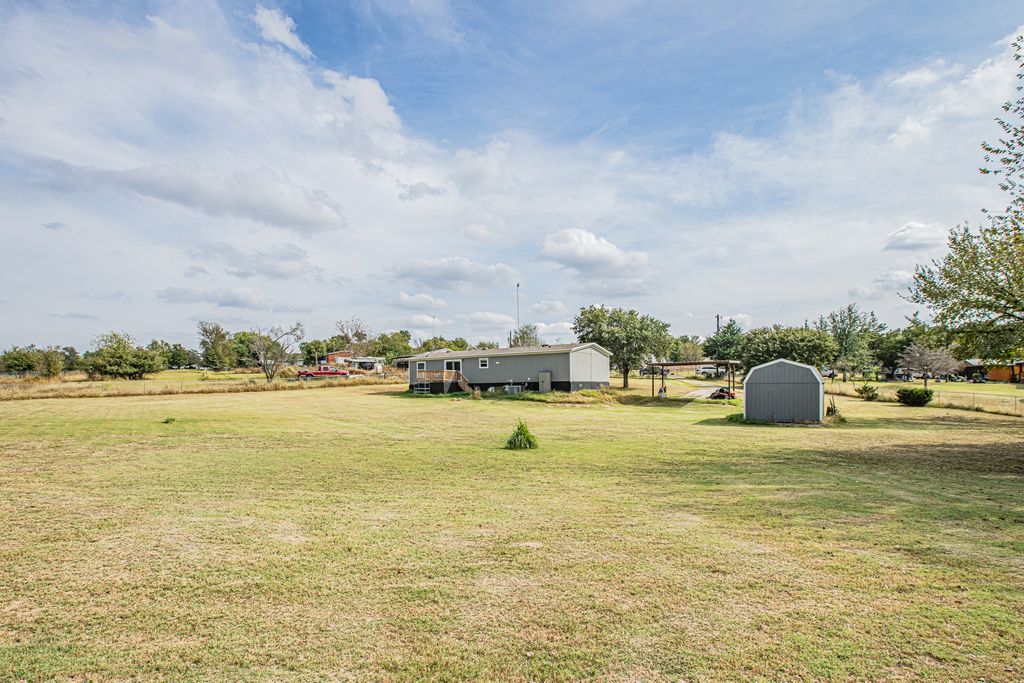 514 Blue Sky Court, Springtown, TX 76082