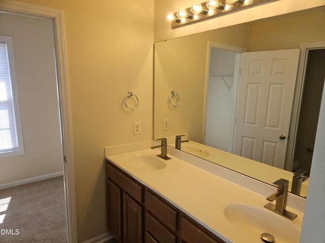 5217 Anchorage Way, Raleigh, NC 27610