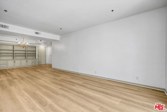 2222 N BEACHWOOD Drive 408, Los Angeles, CA 90068