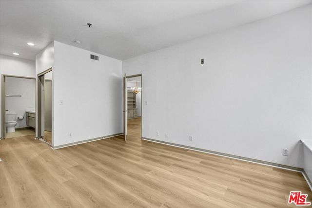 2222 N BEACHWOOD Drive 408, Los Angeles, CA 90068