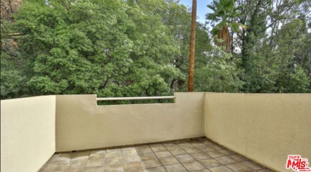2222 N BEACHWOOD Drive 408, Los Angeles, CA 90068