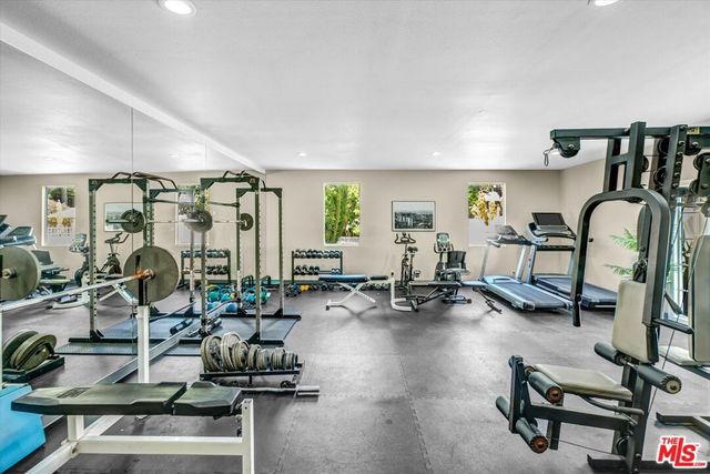 2222 N BEACHWOOD Drive 408, Los Angeles, CA 90068