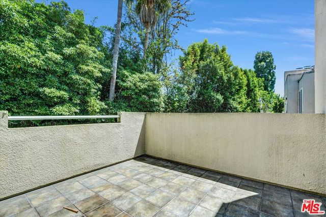 2222 N BEACHWOOD Drive 408, Los Angeles, CA 90068