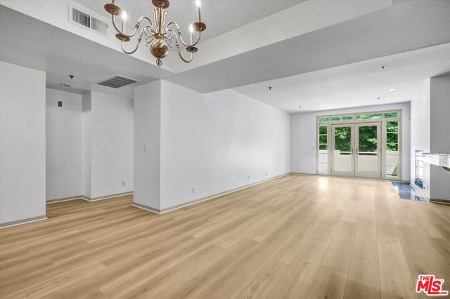 2222 N BEACHWOOD Drive 408, Los Angeles, CA 90068