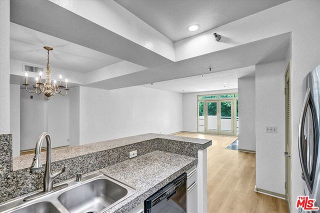 2222 N BEACHWOOD Drive 408, Los Angeles, CA 90068