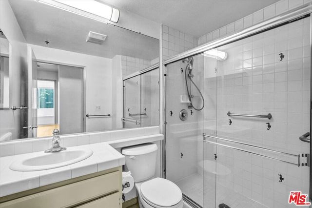 2222 N BEACHWOOD Drive 408, Los Angeles, CA 90068