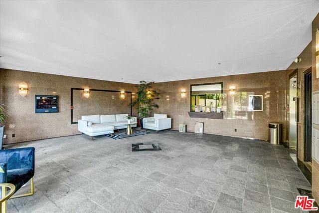 2222 N BEACHWOOD Drive 408, Los Angeles, CA 90068