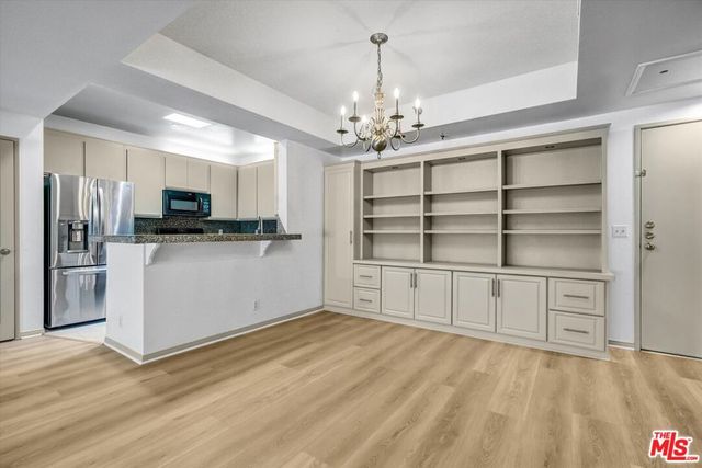 2222 N BEACHWOOD Drive 408, Los Angeles, CA 90068
