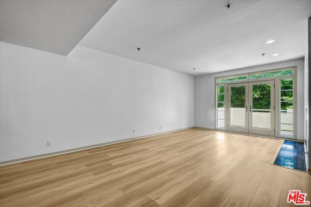 2222 N BEACHWOOD Drive 408, Los Angeles, CA 90068