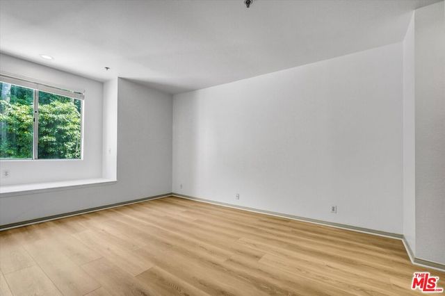 2222 N BEACHWOOD Drive 408, Los Angeles, CA 90068