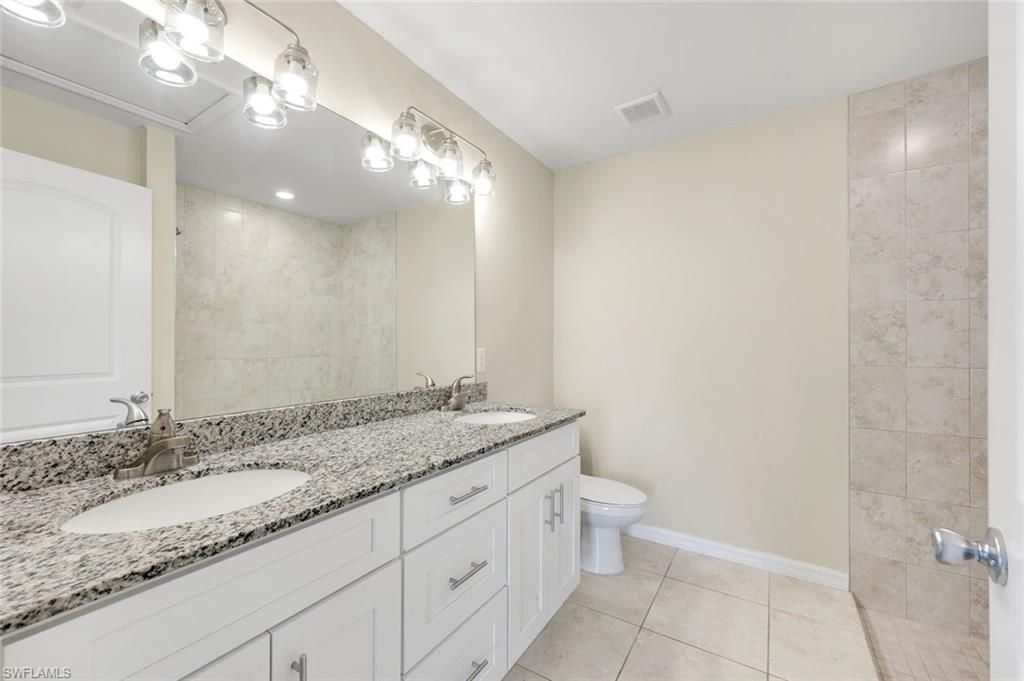 Image 14 of property listing at 1734 NW 6th PL, Cape Coral, FL 33993