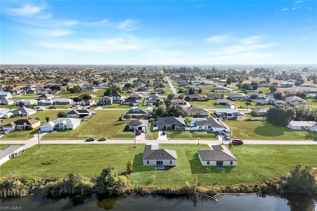 Image 22 of property listing at 1734 NW 6th PL, Cape Coral, FL 33993