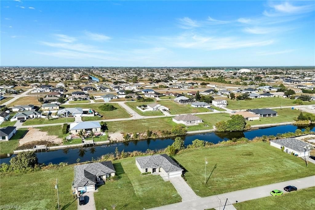 Image 24 of property listing at 1734 NW 6th PL, Cape Coral, FL 33993