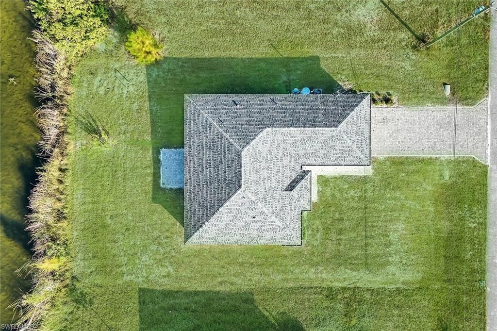 Image 25 of property listing at 1734 NW 6th PL, Cape Coral, FL 33993