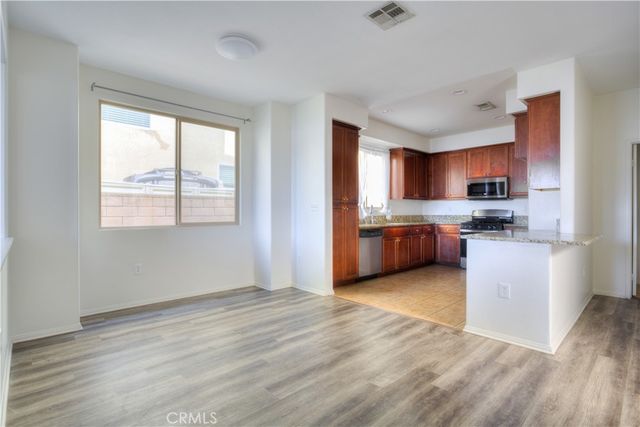 469 Niagara Court, Corona, CA 92878