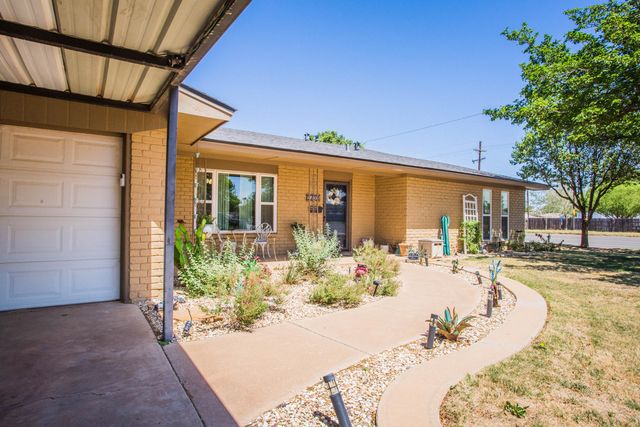 5202 44th Street, Lubbock, TX 79414