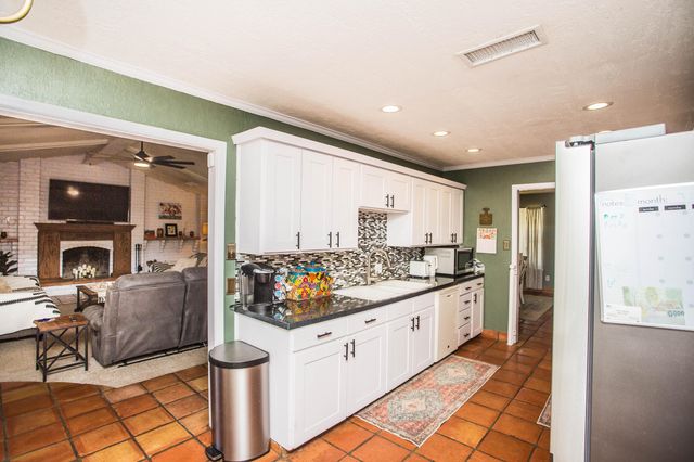5202 44th Street, Lubbock, TX 79414