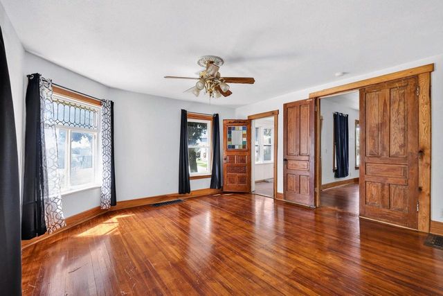 524 E Jefferson Street, Stoughton, WI 53589